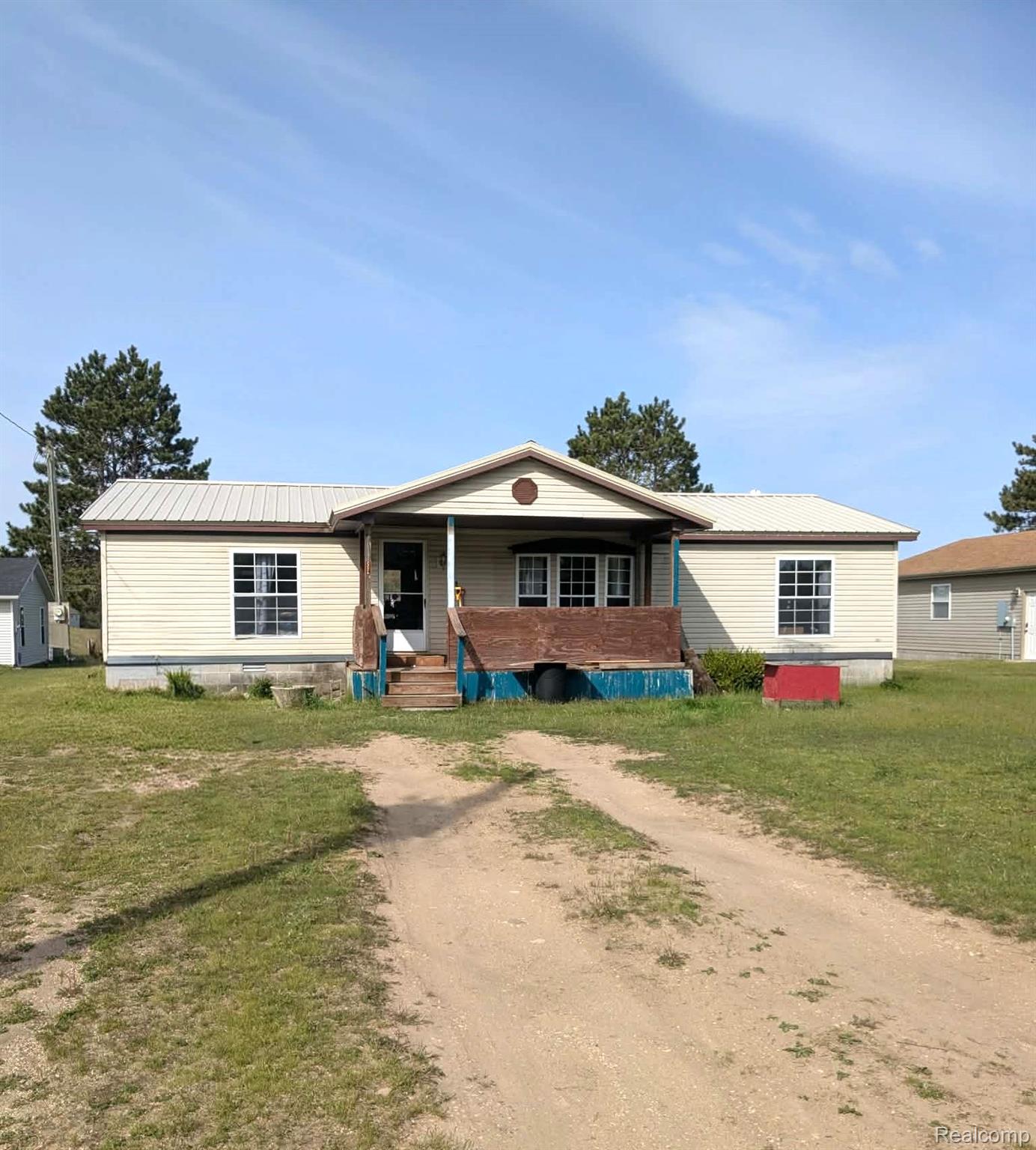 5554 N Sauble Lake Drive Property Photo 2