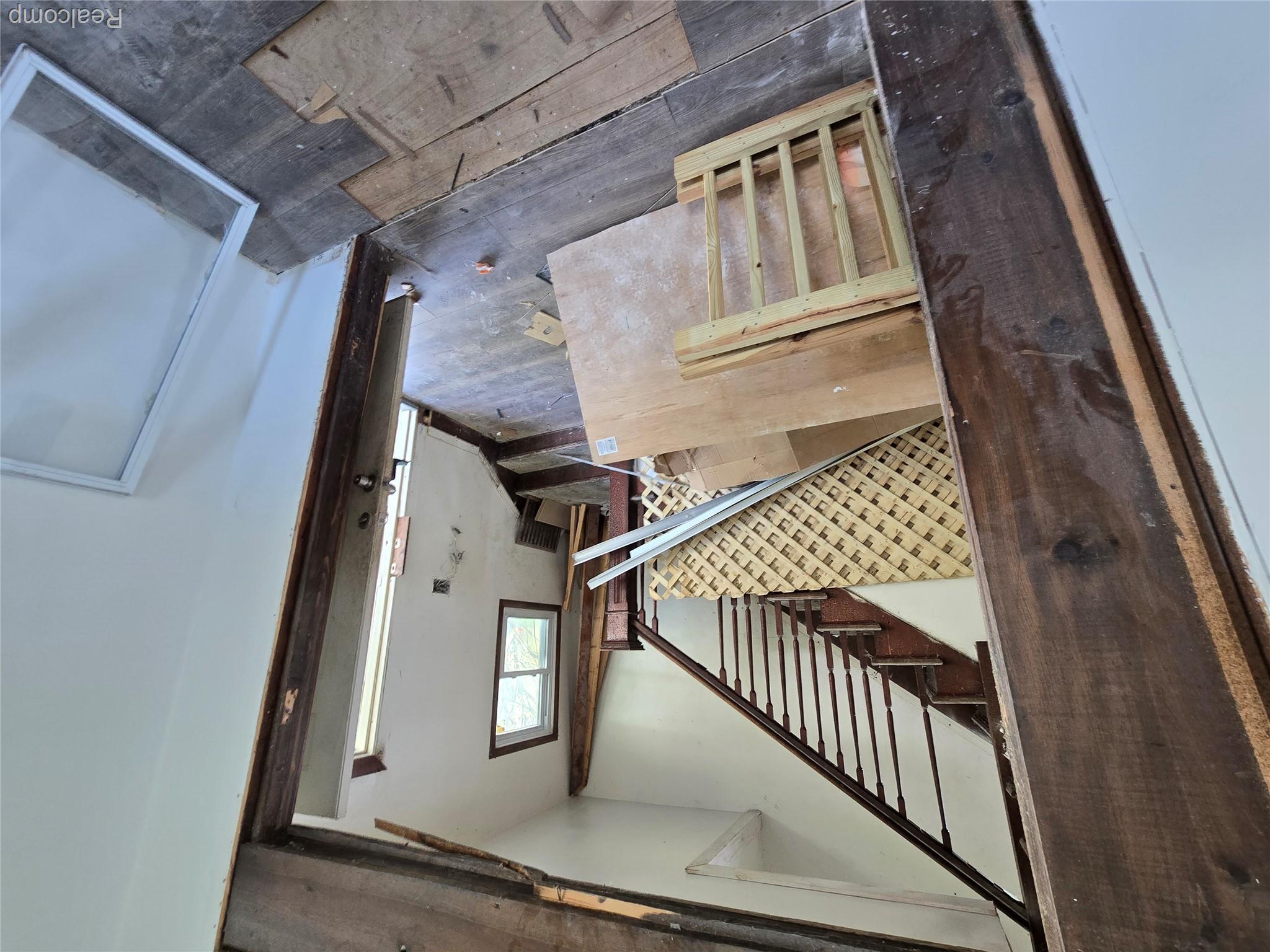 611 S 4th Avenue Property Photo 4
