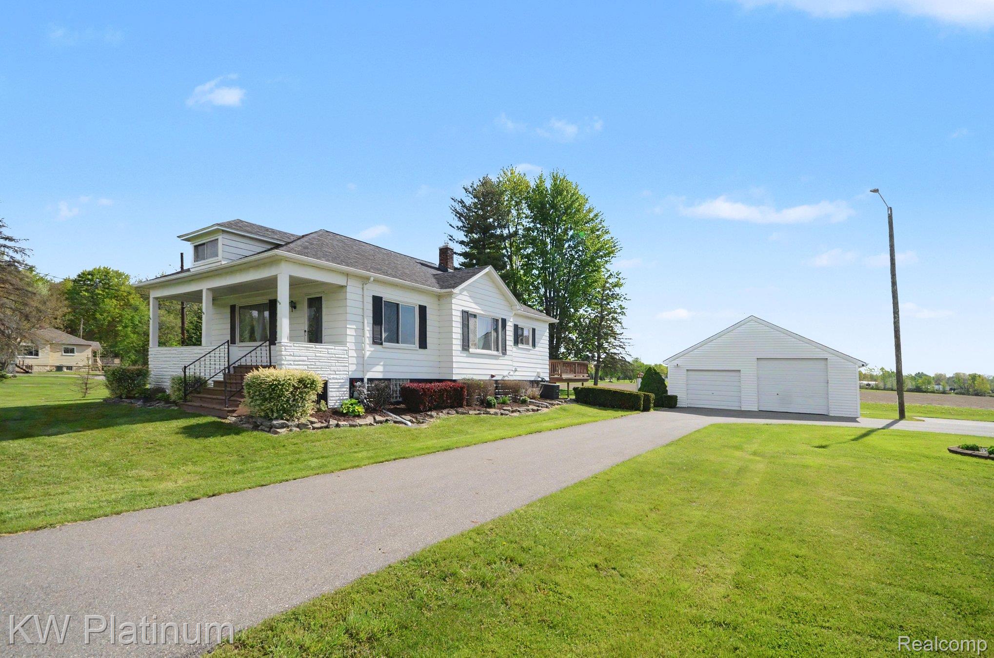 52900 North Avenue Property Photo 12