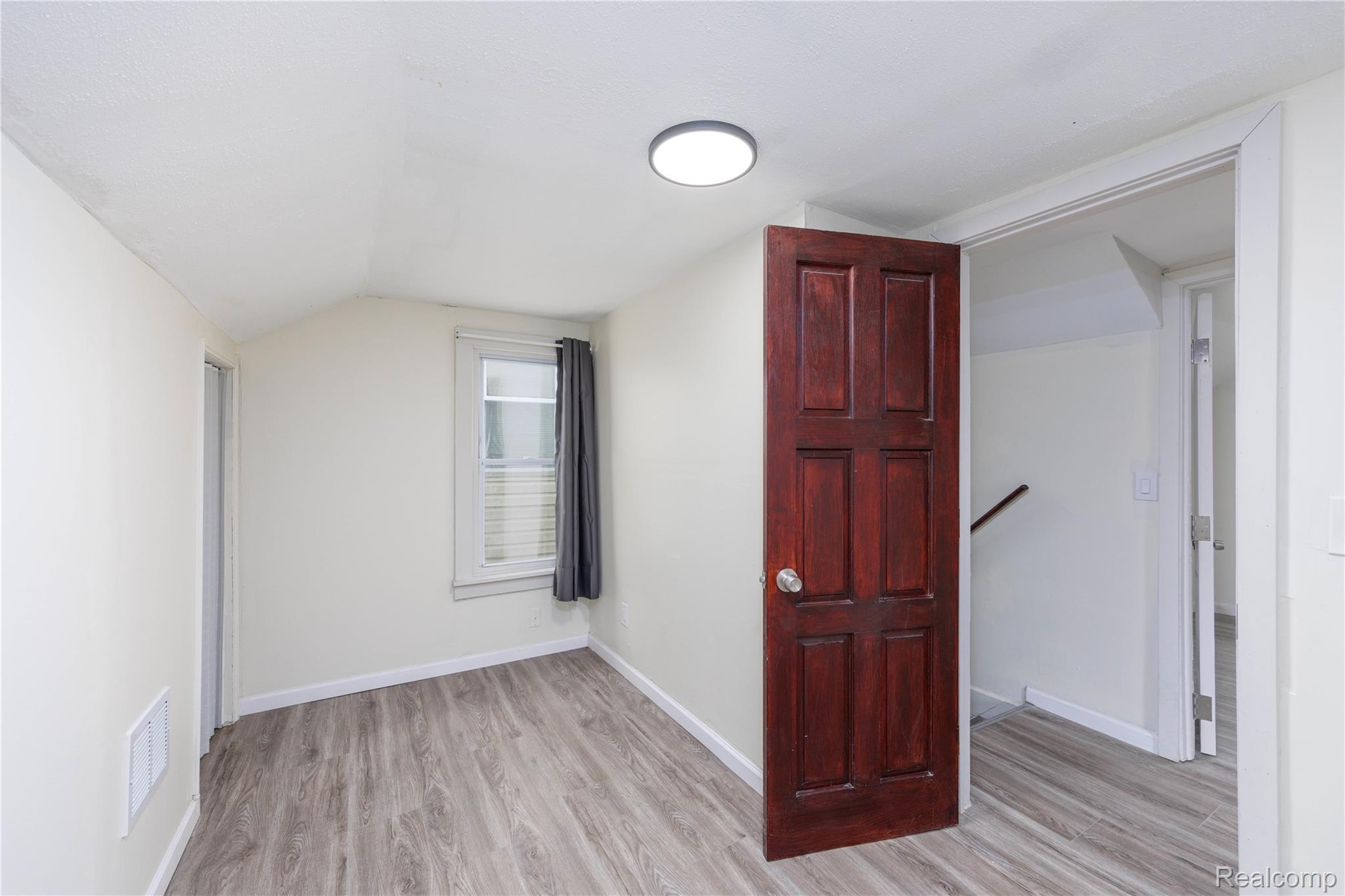 107 W Hayes Avenue Property Photo 12
