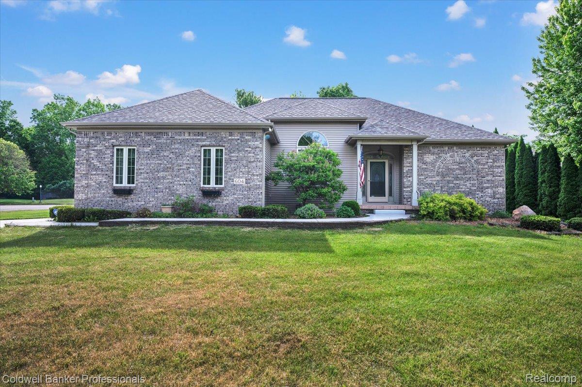 604 Carriage Way Property Photo 1