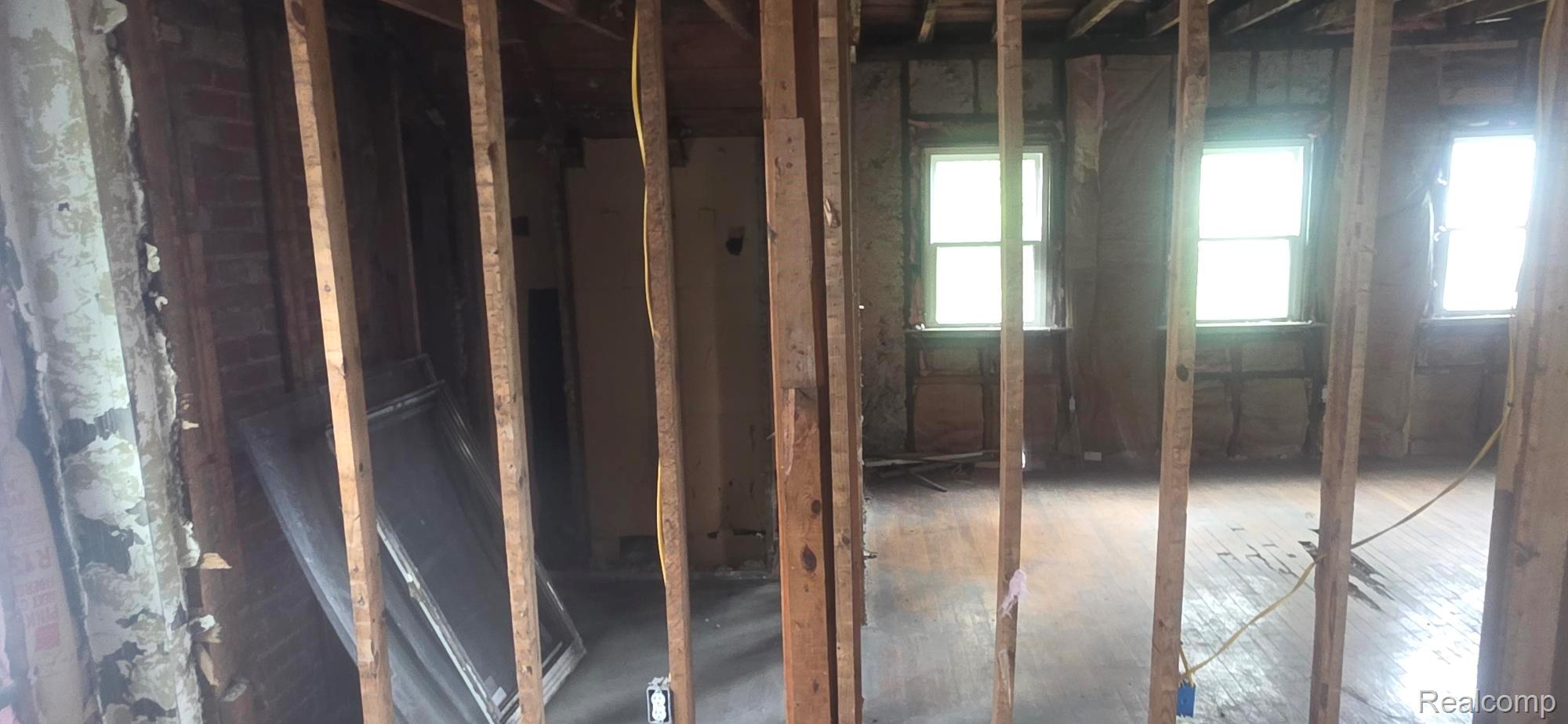 59 W. Parkhurst Property Photo 10