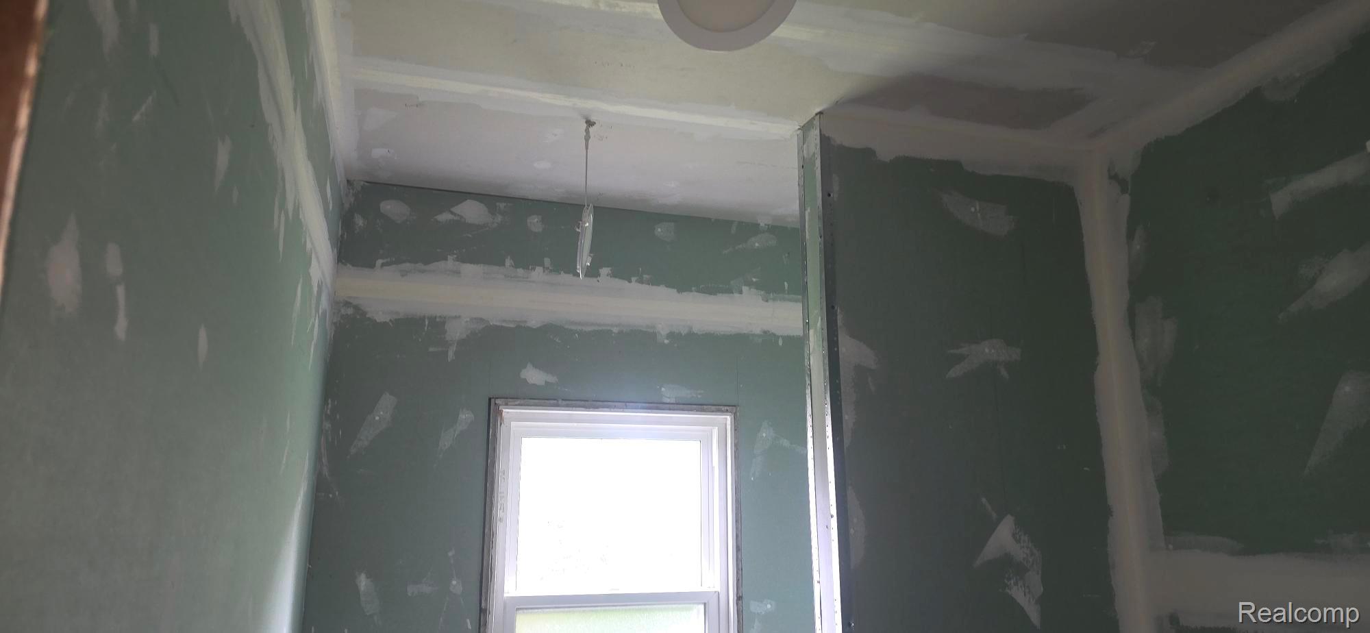 59 W. Parkhurst Property Photo 17