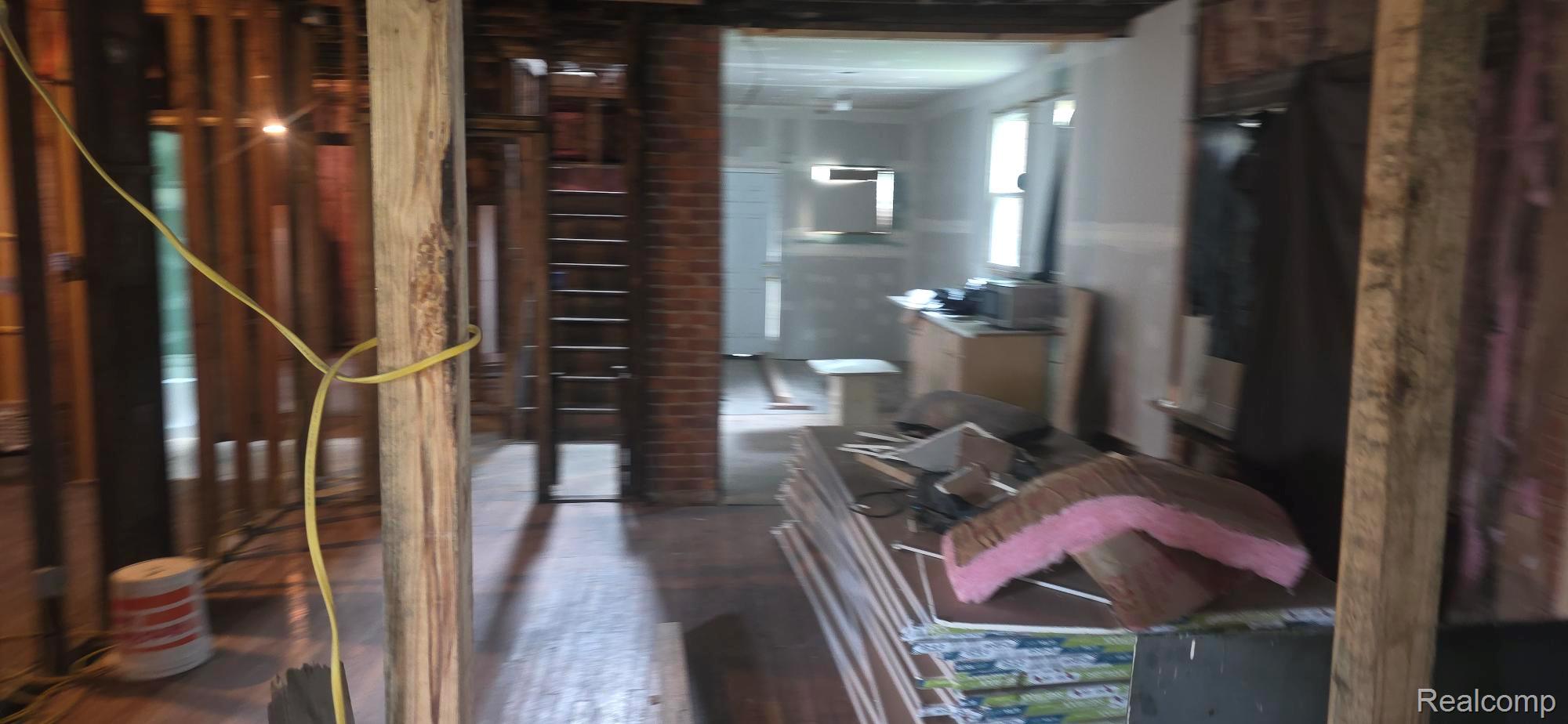 59 W. Parkhurst Property Photo 21