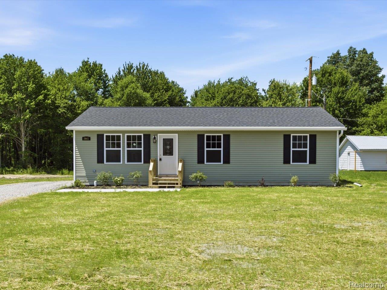 2941 Beach Road Property Photo 1