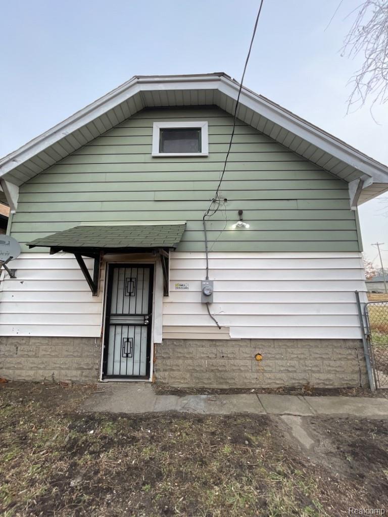 15351 Petoskey Avenue Property Photo 2