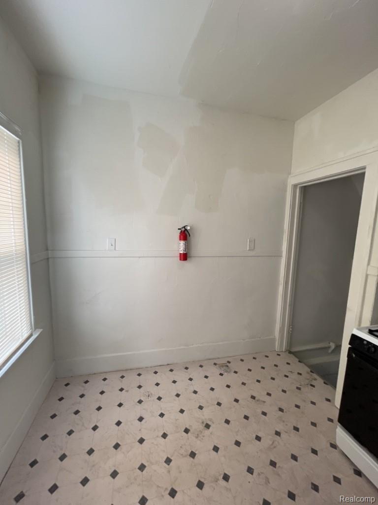 15351 Petoskey Avenue Property Photo 7