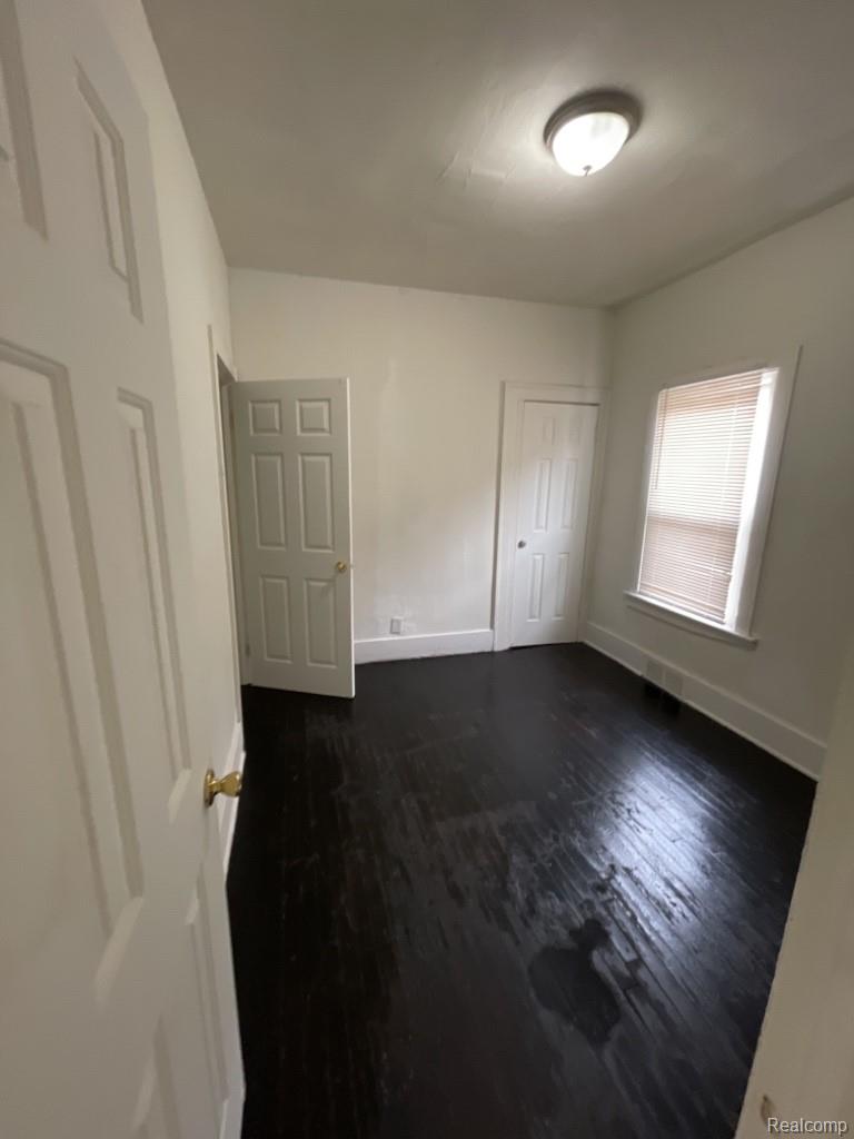15351 Petoskey Avenue Property Photo 8