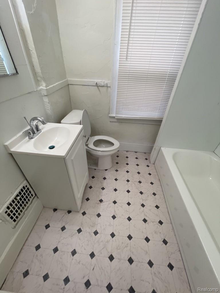 15351 Petoskey Avenue Property Photo 10