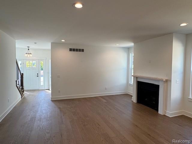 303 E Spring Street Property Photo 6