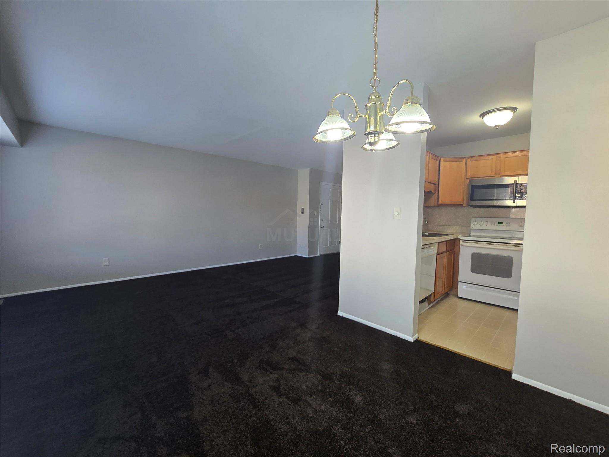 30276 Southfield Road 215 Property Photo 4