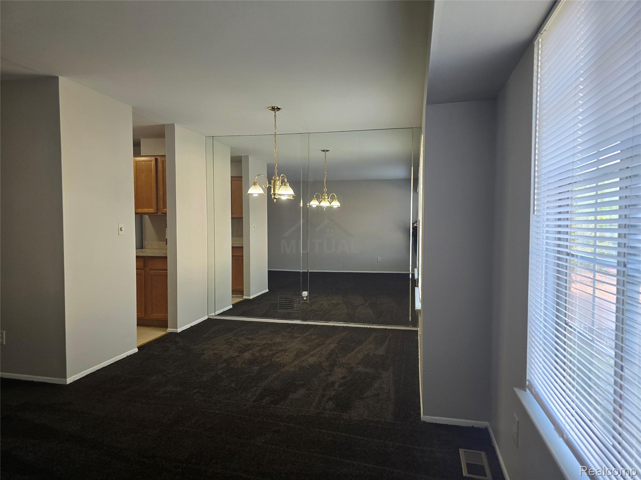 30276 Southfield Road 215 Property Photo 7