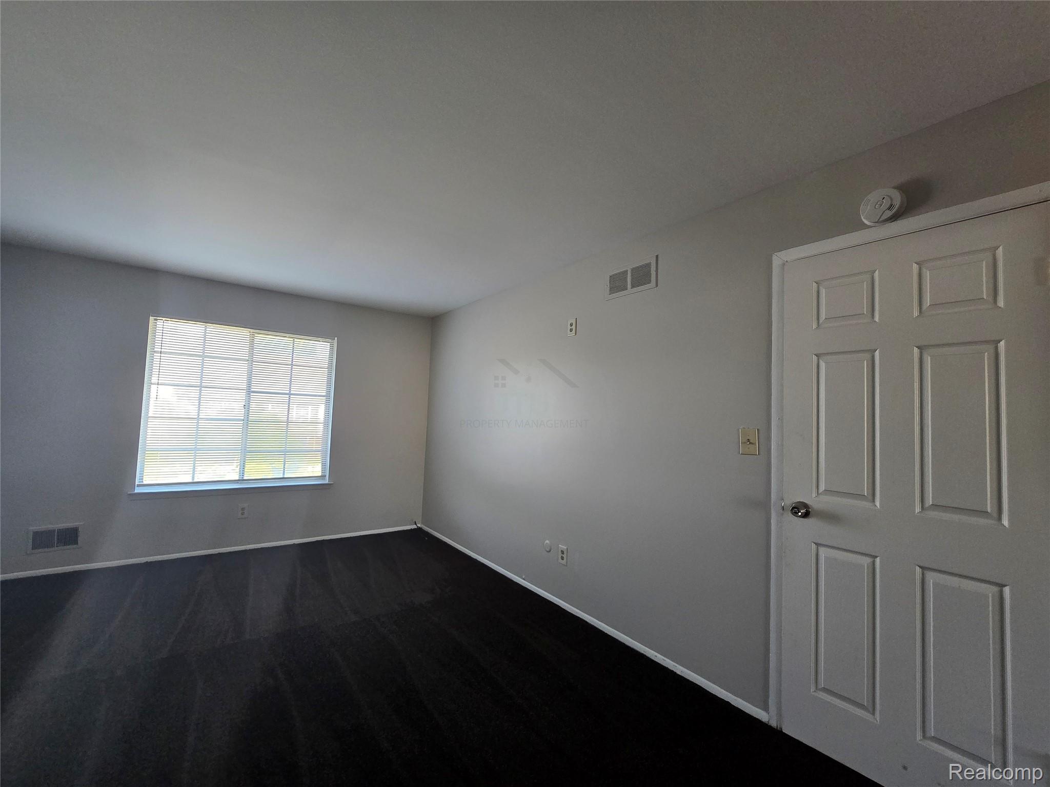 30276 Southfield Road 215 Property Photo 8