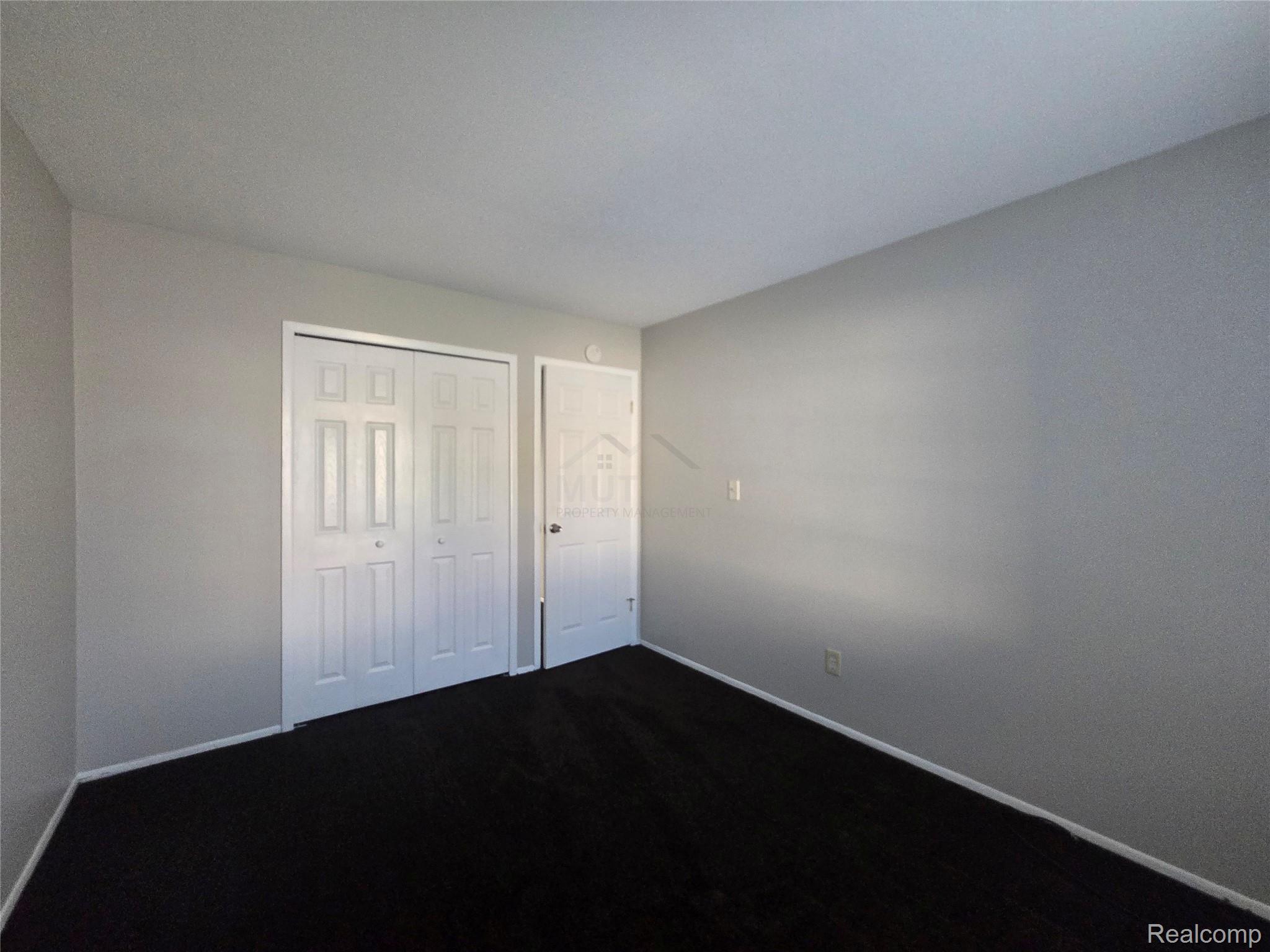 30276 Southfield Road 215 Property Photo 10