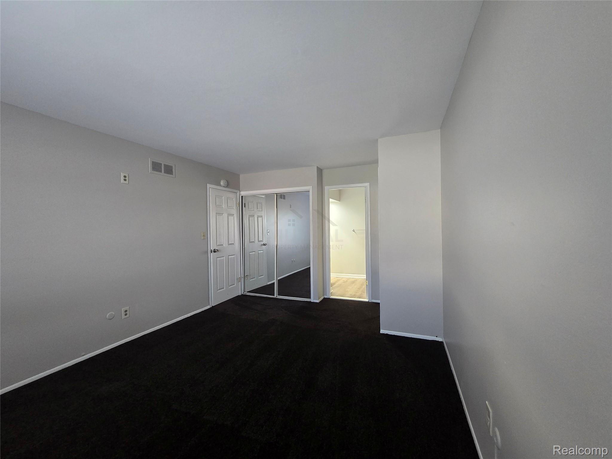 30276 Southfield Road 215 Property Photo 11