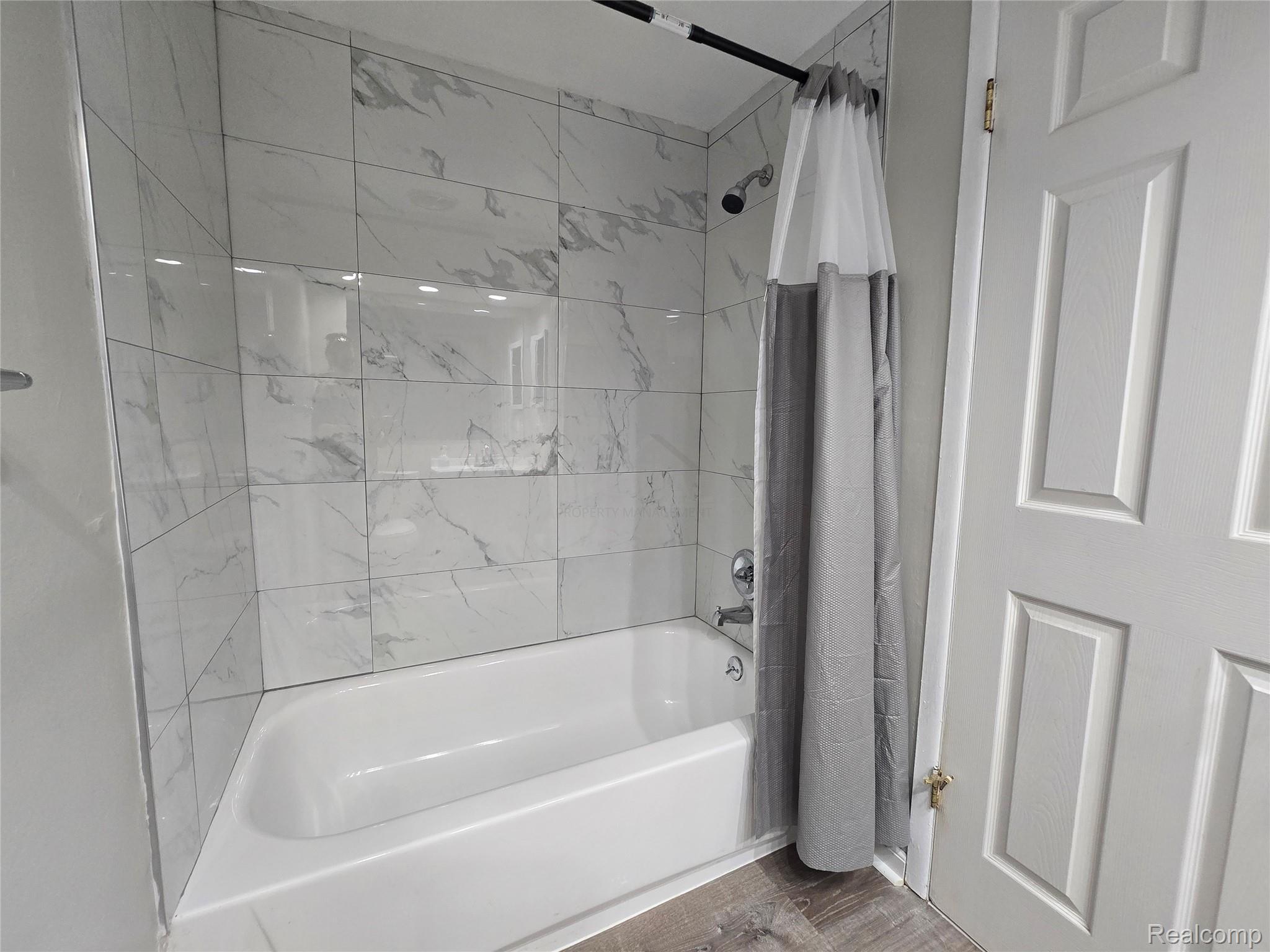 30276 Southfield Road 215 Property Photo 14