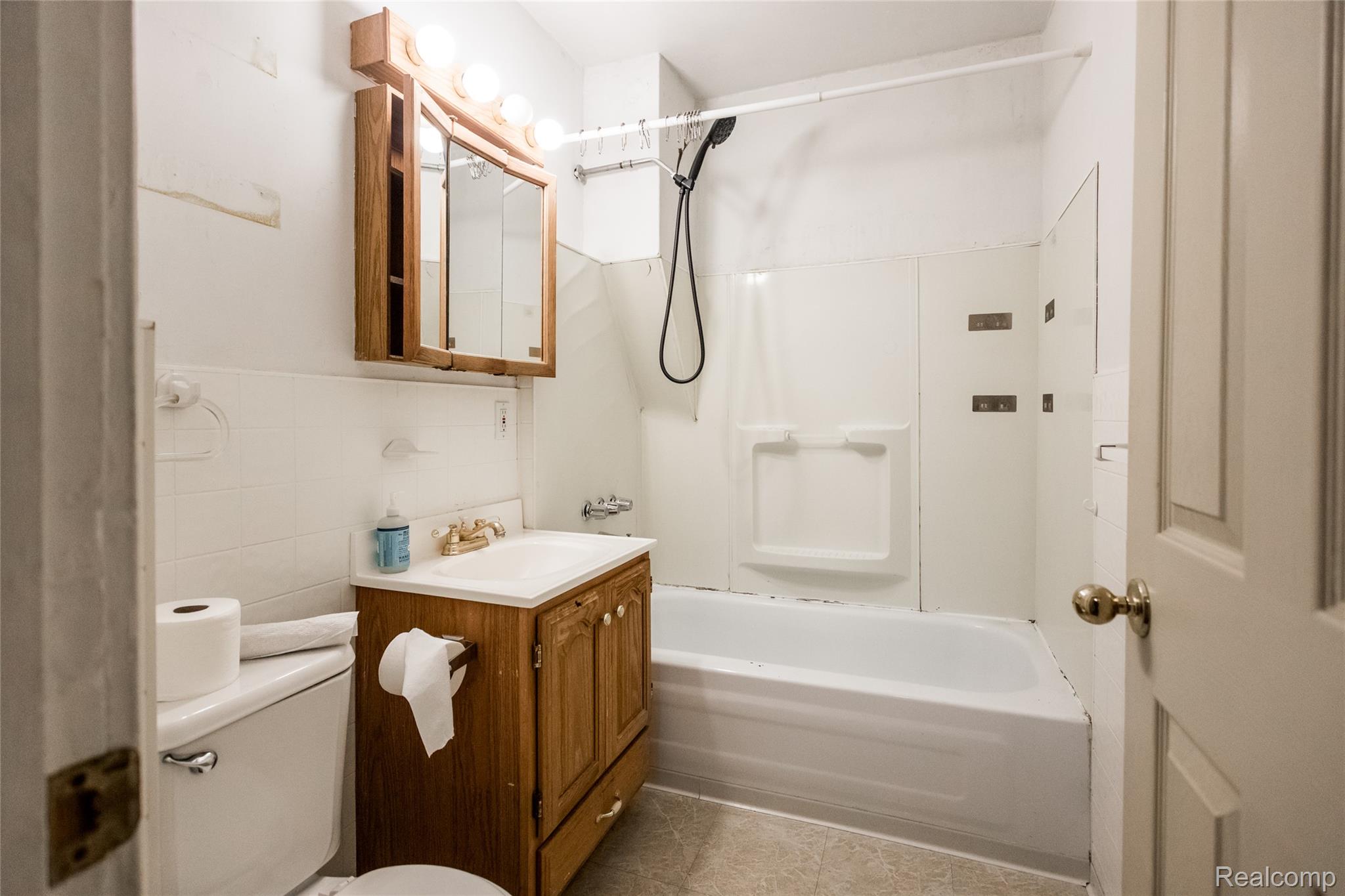 23122 Reynolds Avenue Property Photo 18
