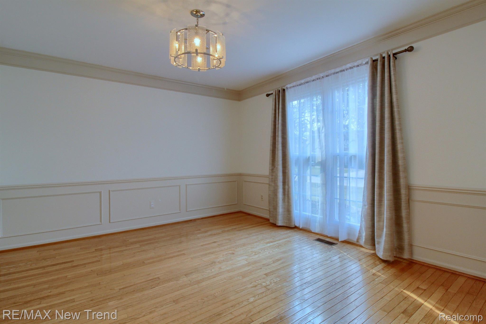 45331 Courtview Trail Property Photo 7