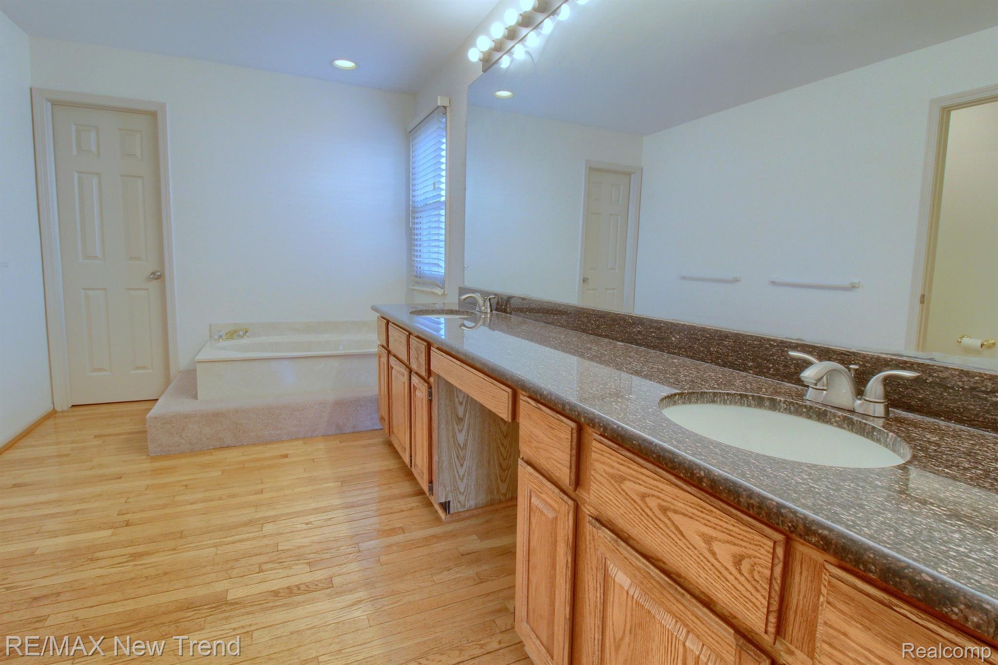 45331 Courtview Trail Property Photo 17
