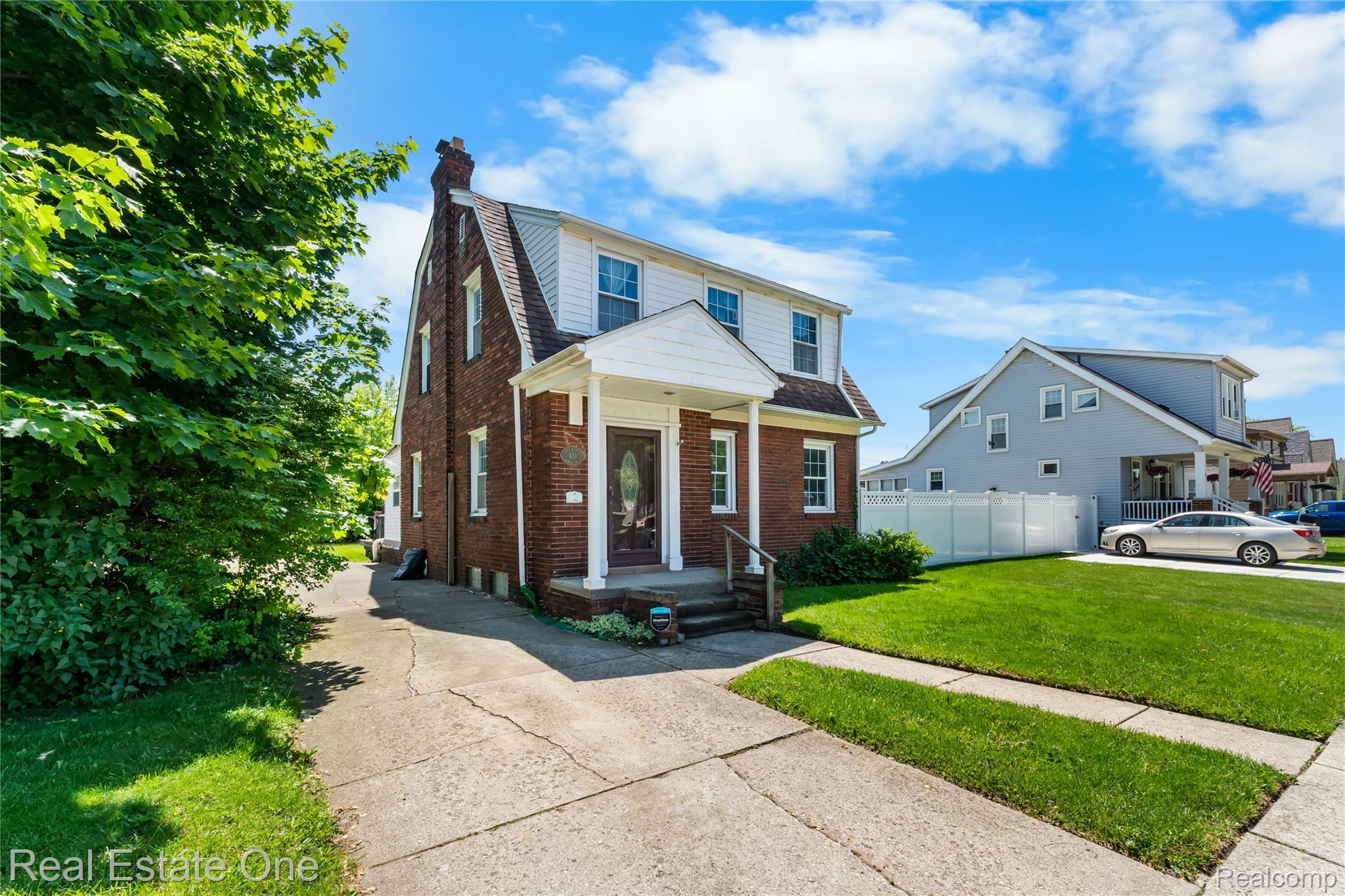 433 Kings Highway Property Photo 4