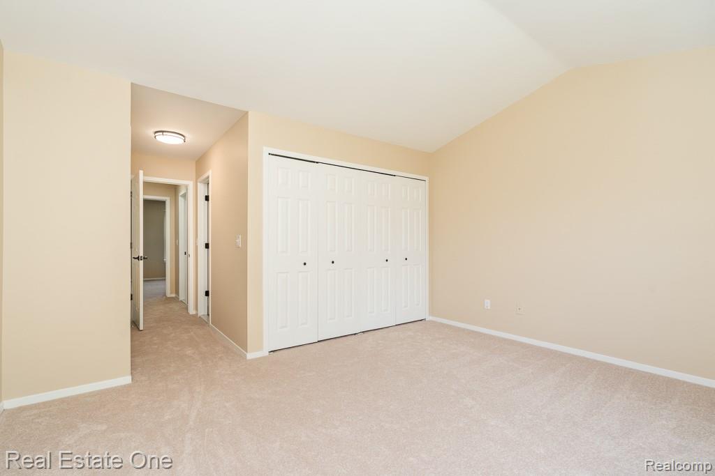 283 Whispering Hill Property Photo 14