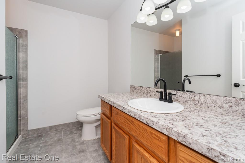283 Whispering Hill Property Photo 15