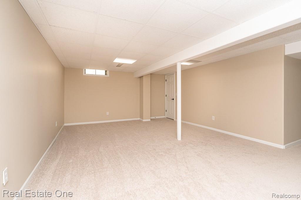283 Whispering Hill Property Photo 31