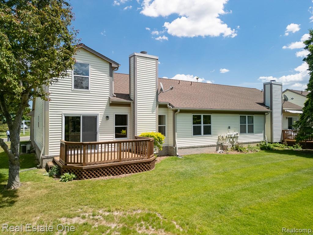283 Whispering Hill Property Photo 45