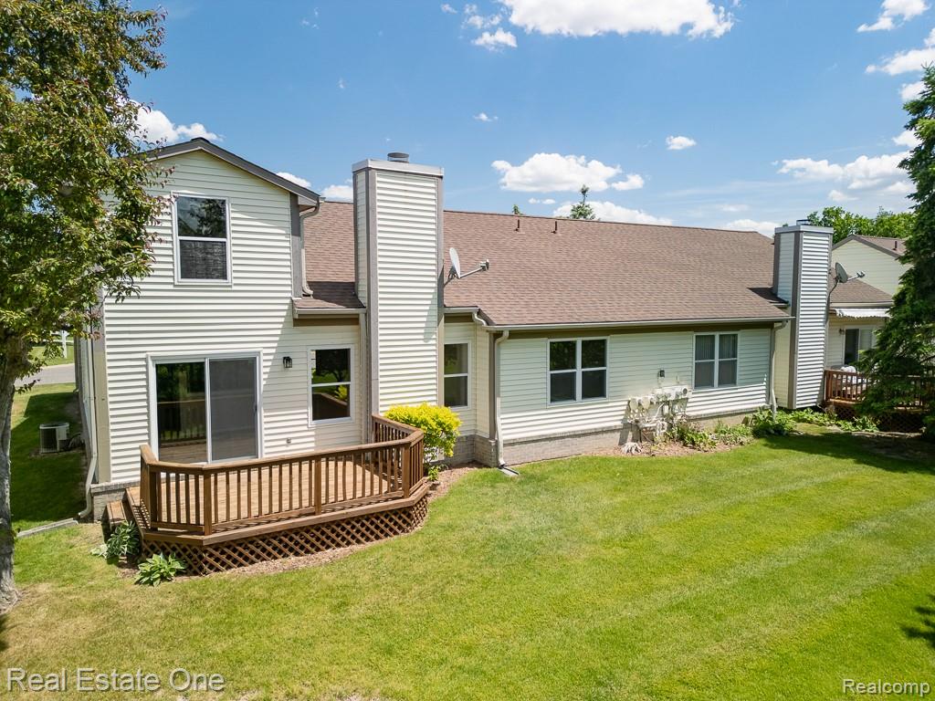 283 Whispering Hill Property Photo 46