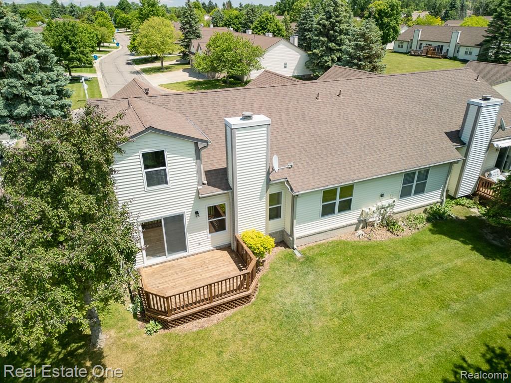 283 Whispering Hill Property Photo 47