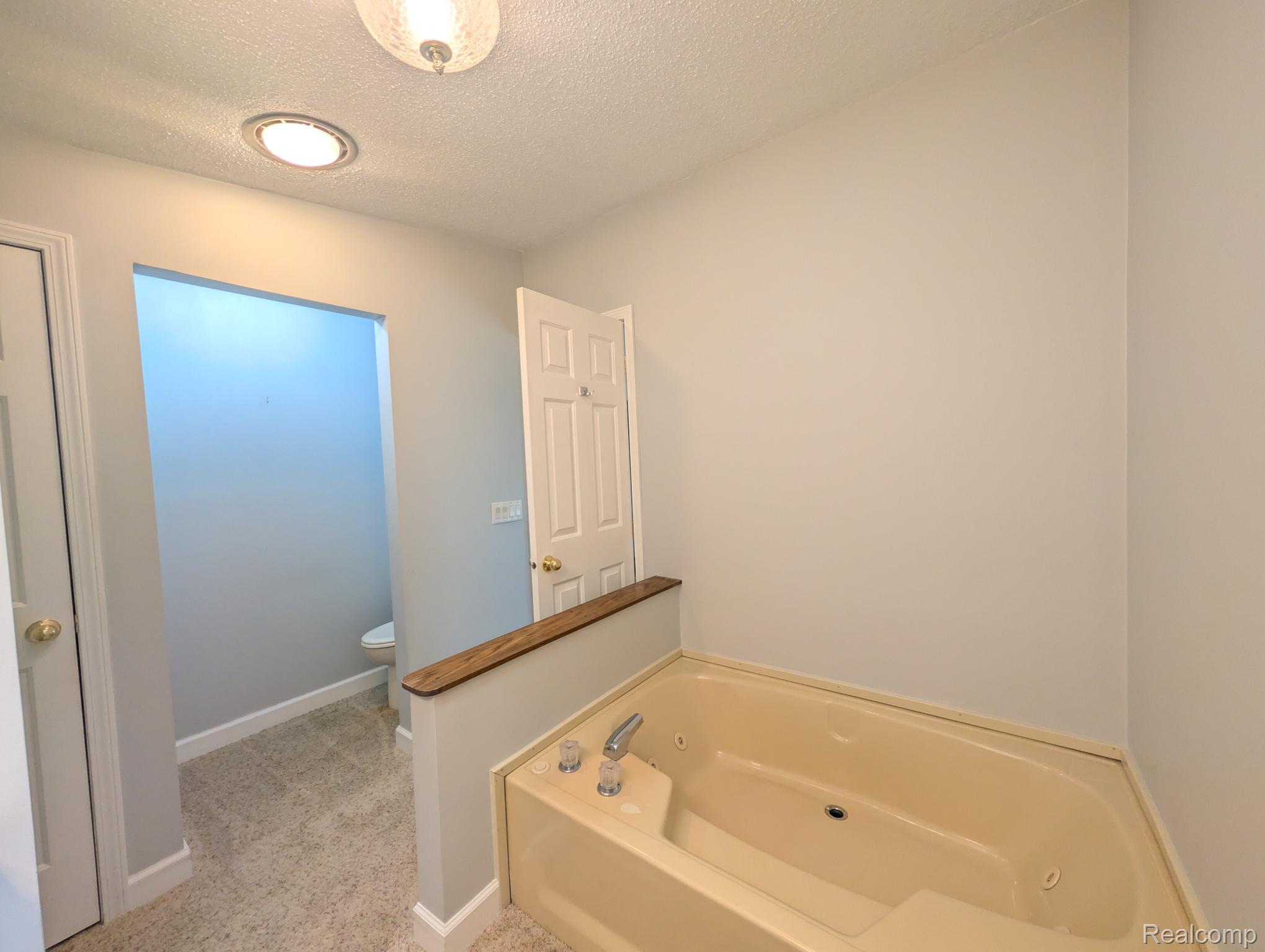 636 Park View Property Photo 12