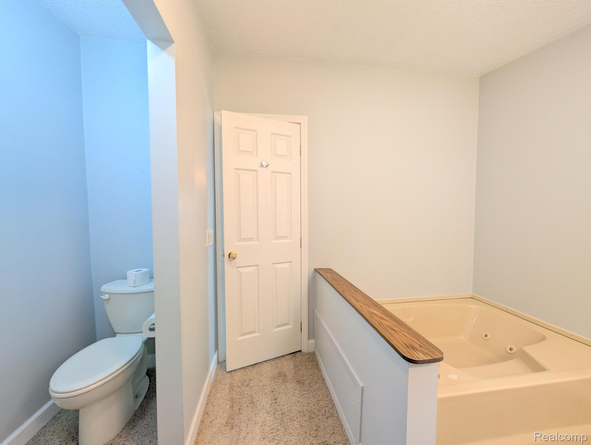 636 Park View Property Photo 14