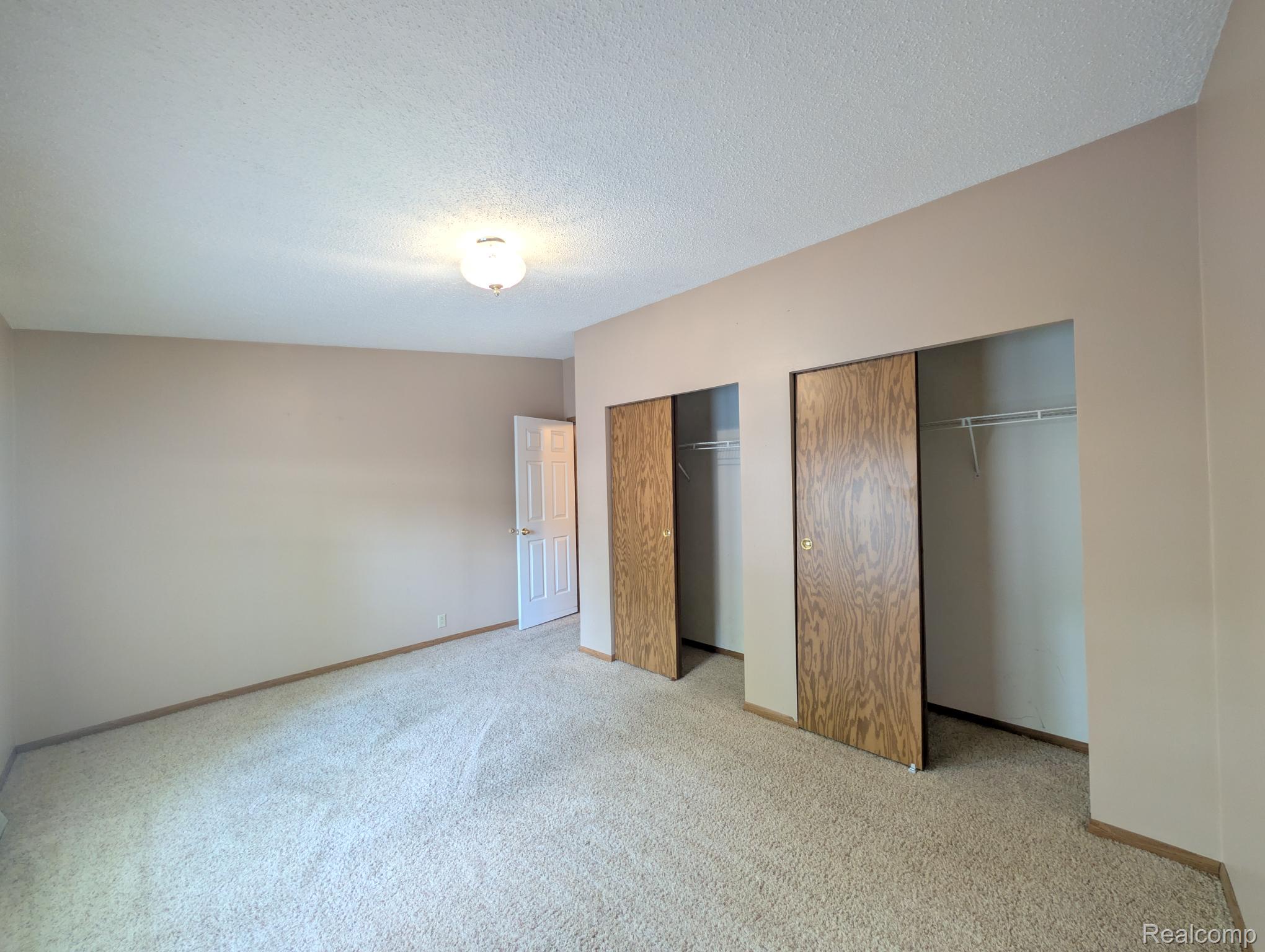 636 Park View Property Photo 17