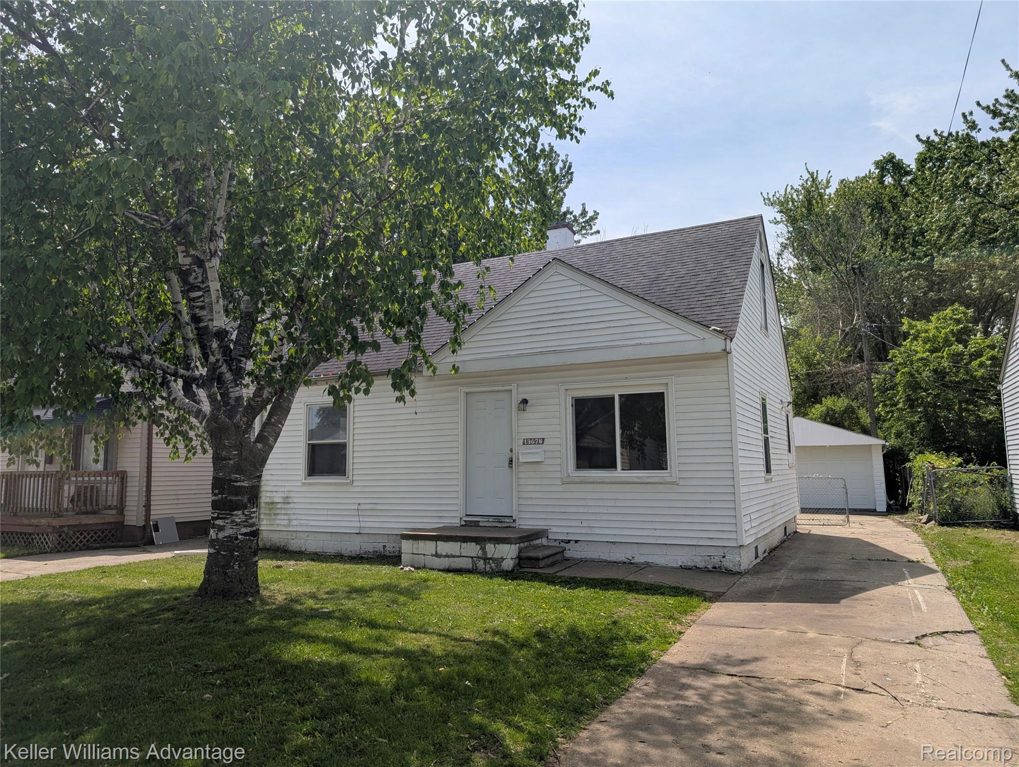 13076 Sherman Avenue Property Photo 1