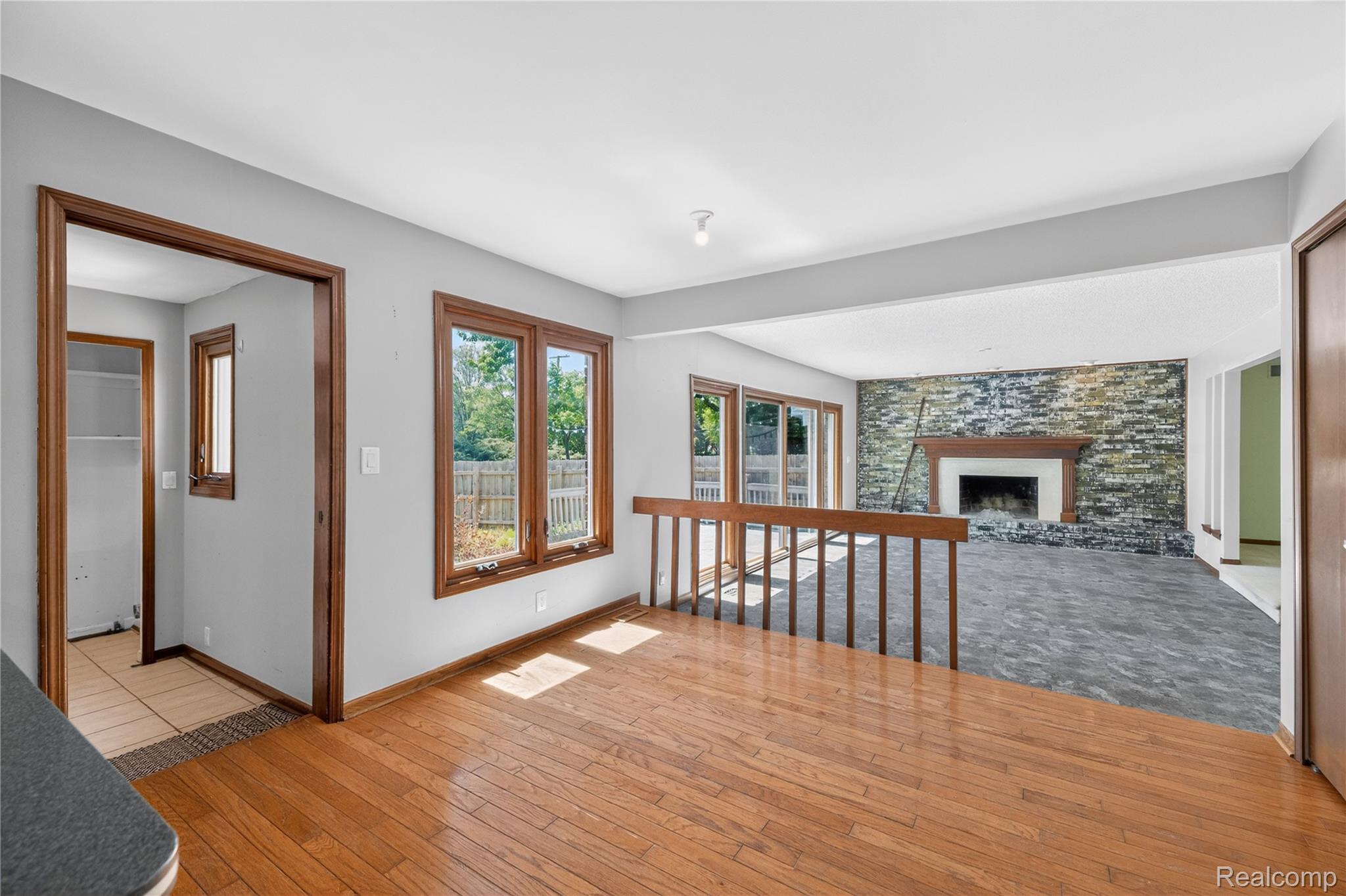 8027 Berkshire Drive Property Photo 9