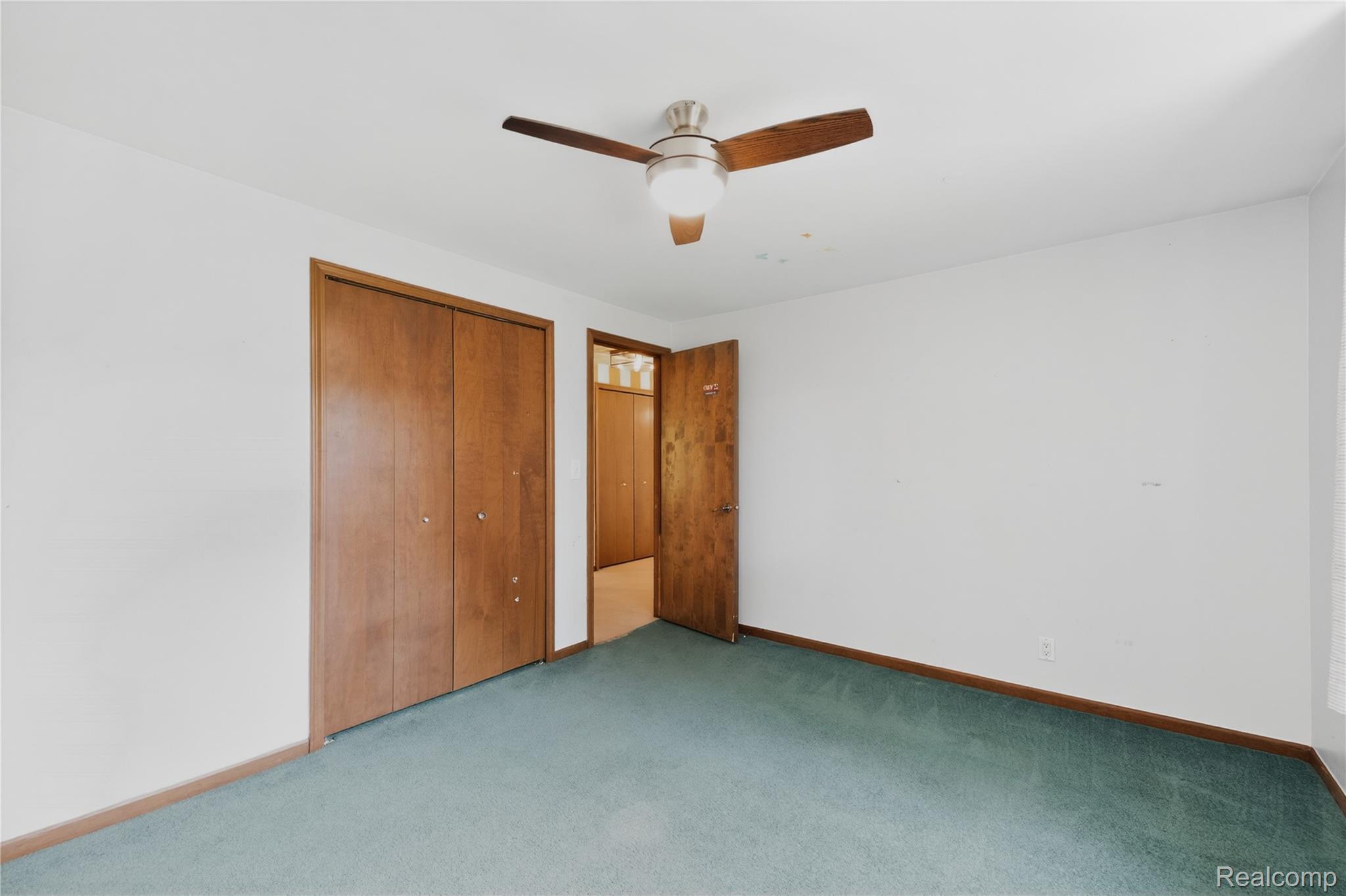 8027 Berkshire Drive Property Photo 30