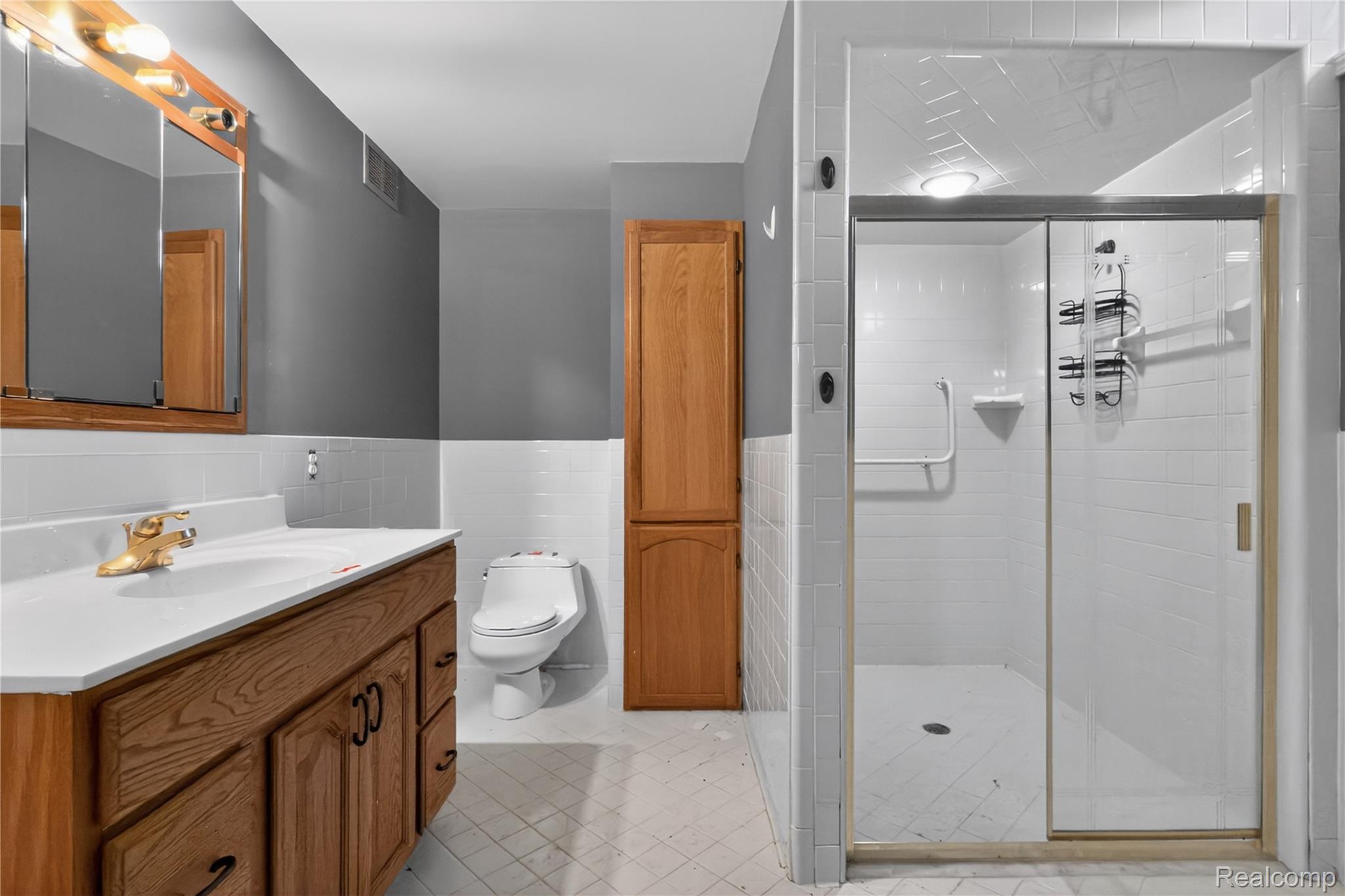 8027 Berkshire Drive Property Photo 35