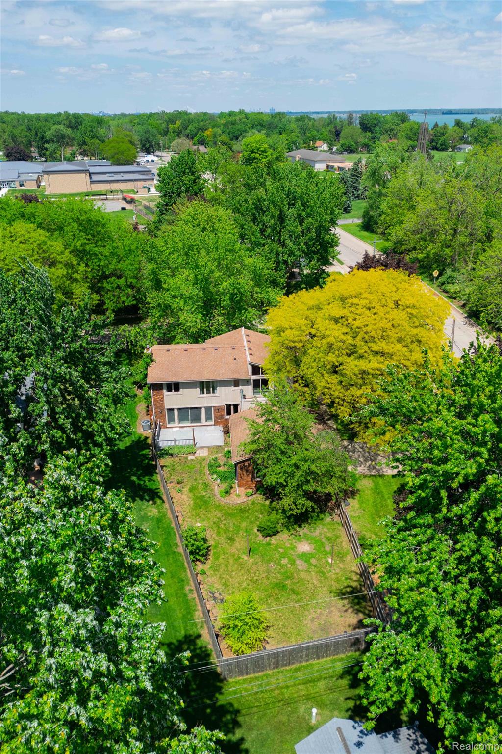 8027 Berkshire Drive Property Photo 39