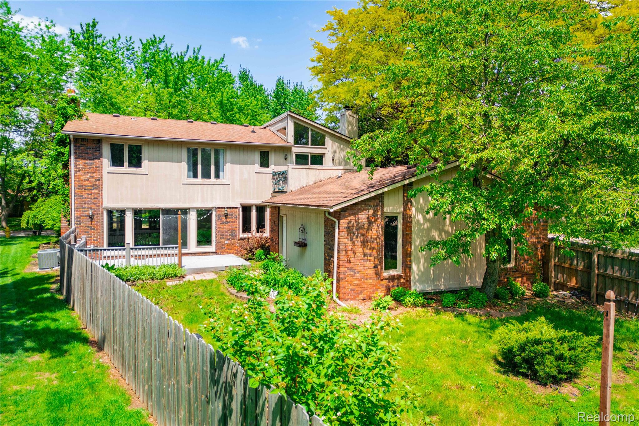 8027 Berkshire Drive Property Photo 41