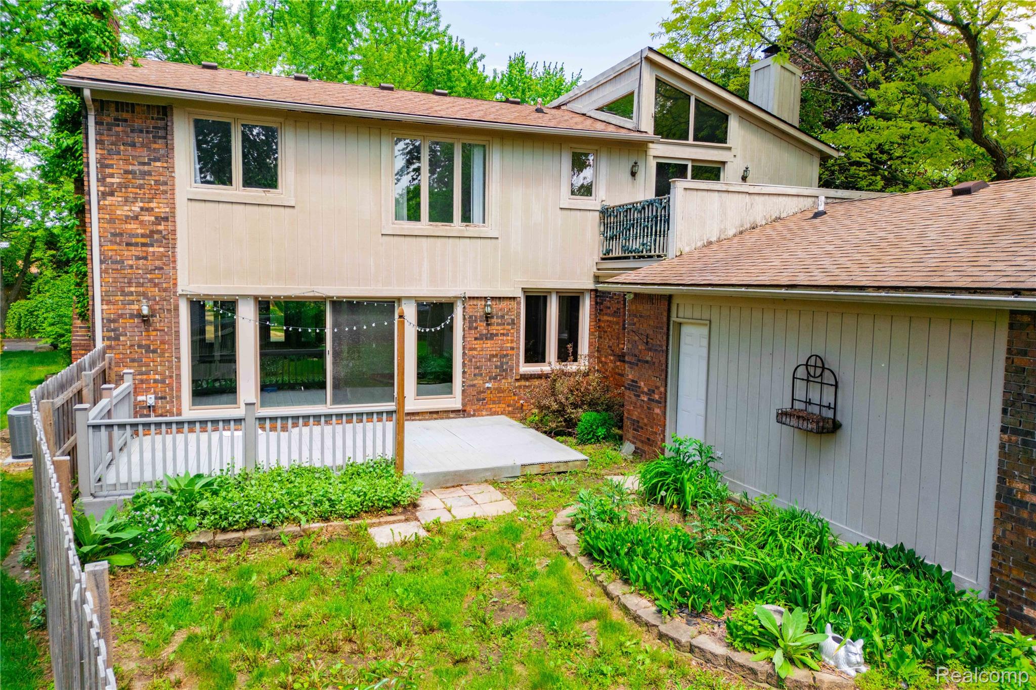 8027 Berkshire Drive Property Photo 42