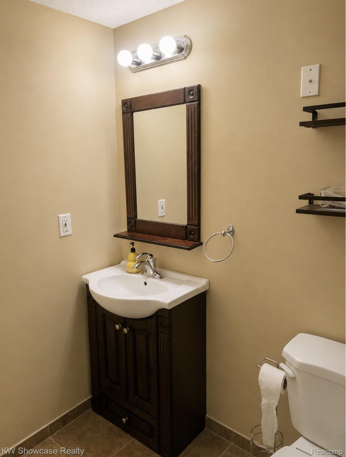 5457 Shelton Drive Property Photo 45