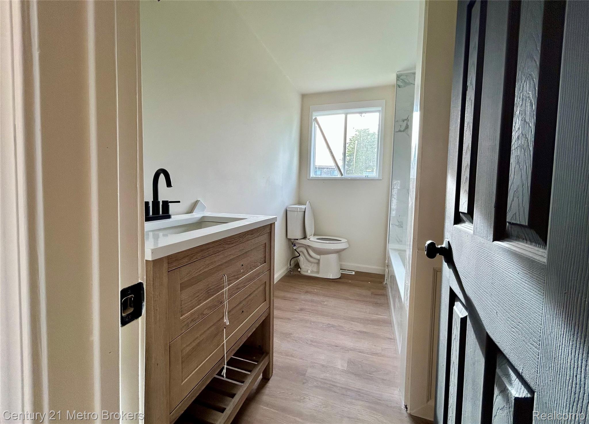 6187 Eldon Road Property Photo 9