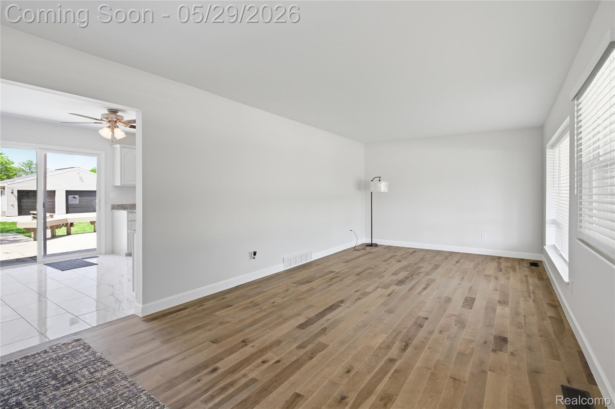 37257 Dundee Street Property Photo 5