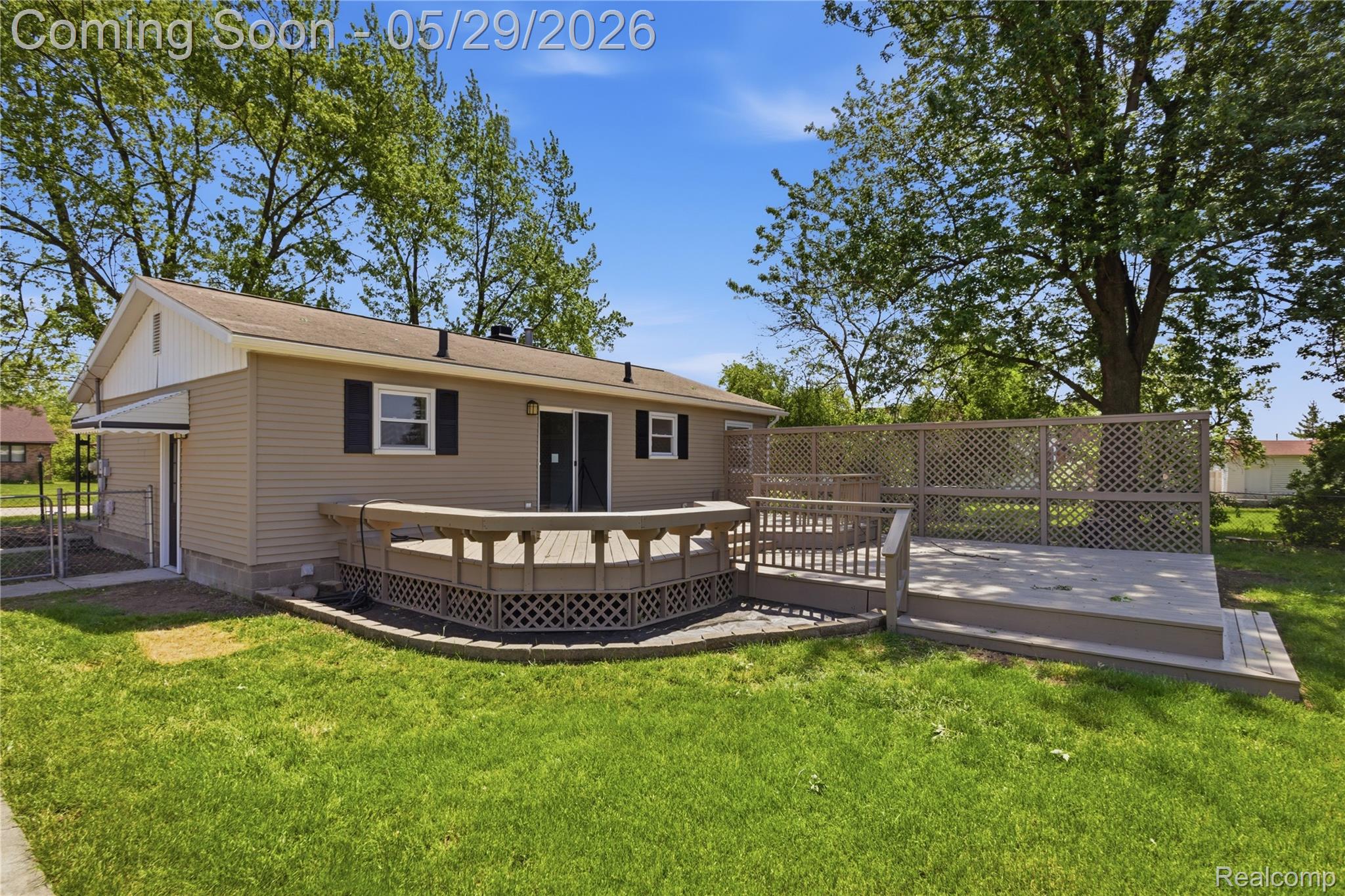 37257 Dundee Street Property Photo 35
