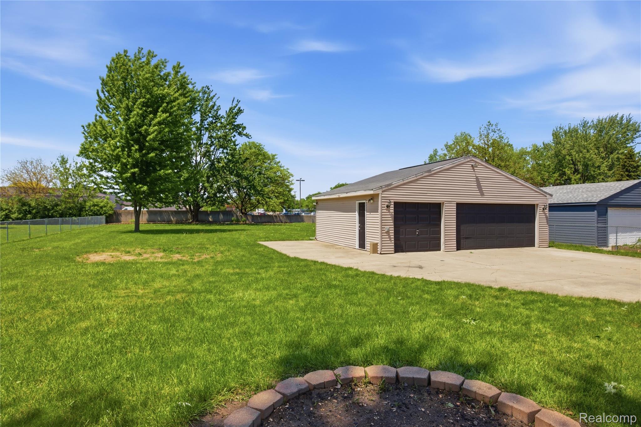 37257 Dundee Street Property Photo 36