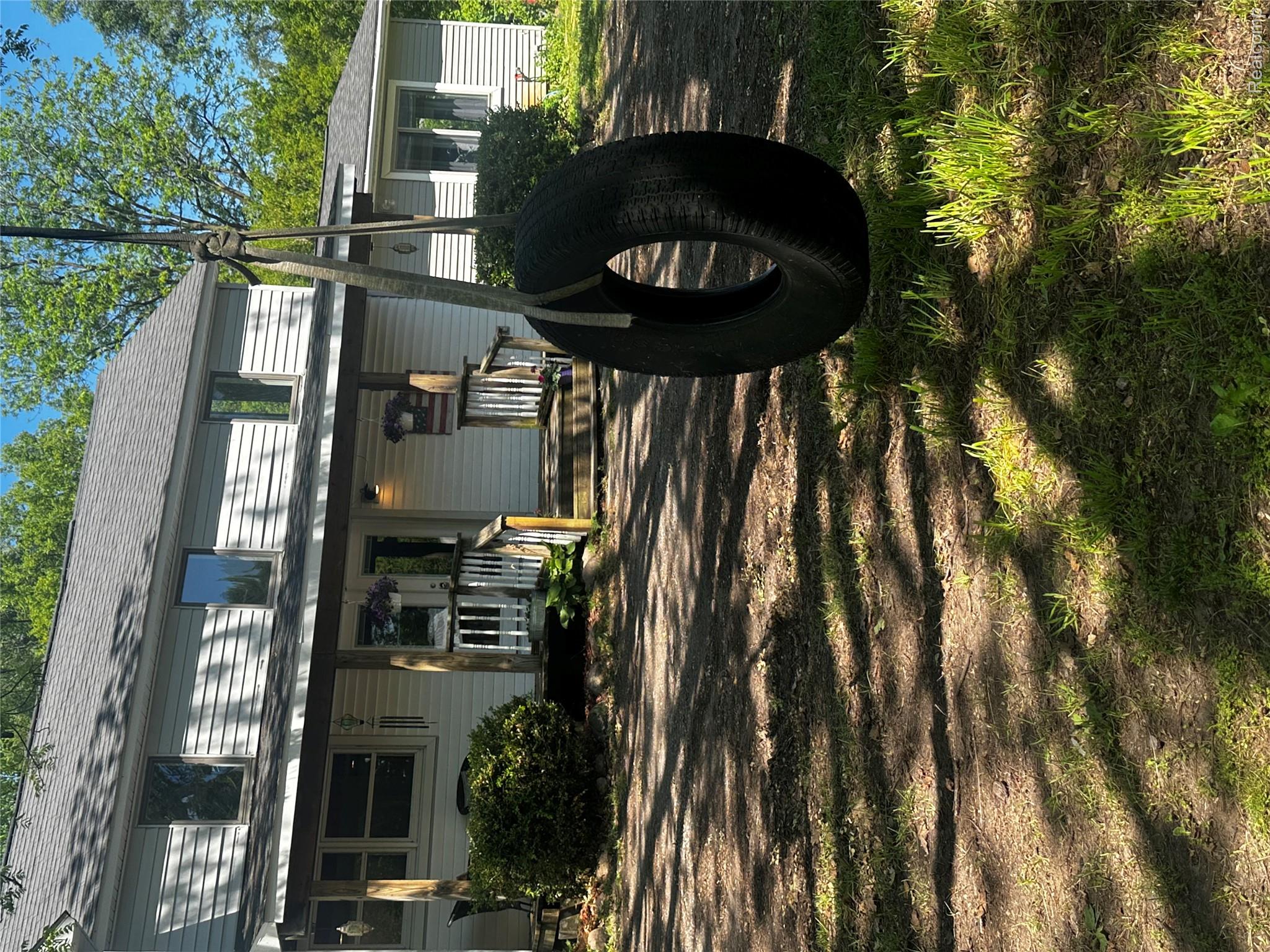 5272 W Frances Road Property Photo 4