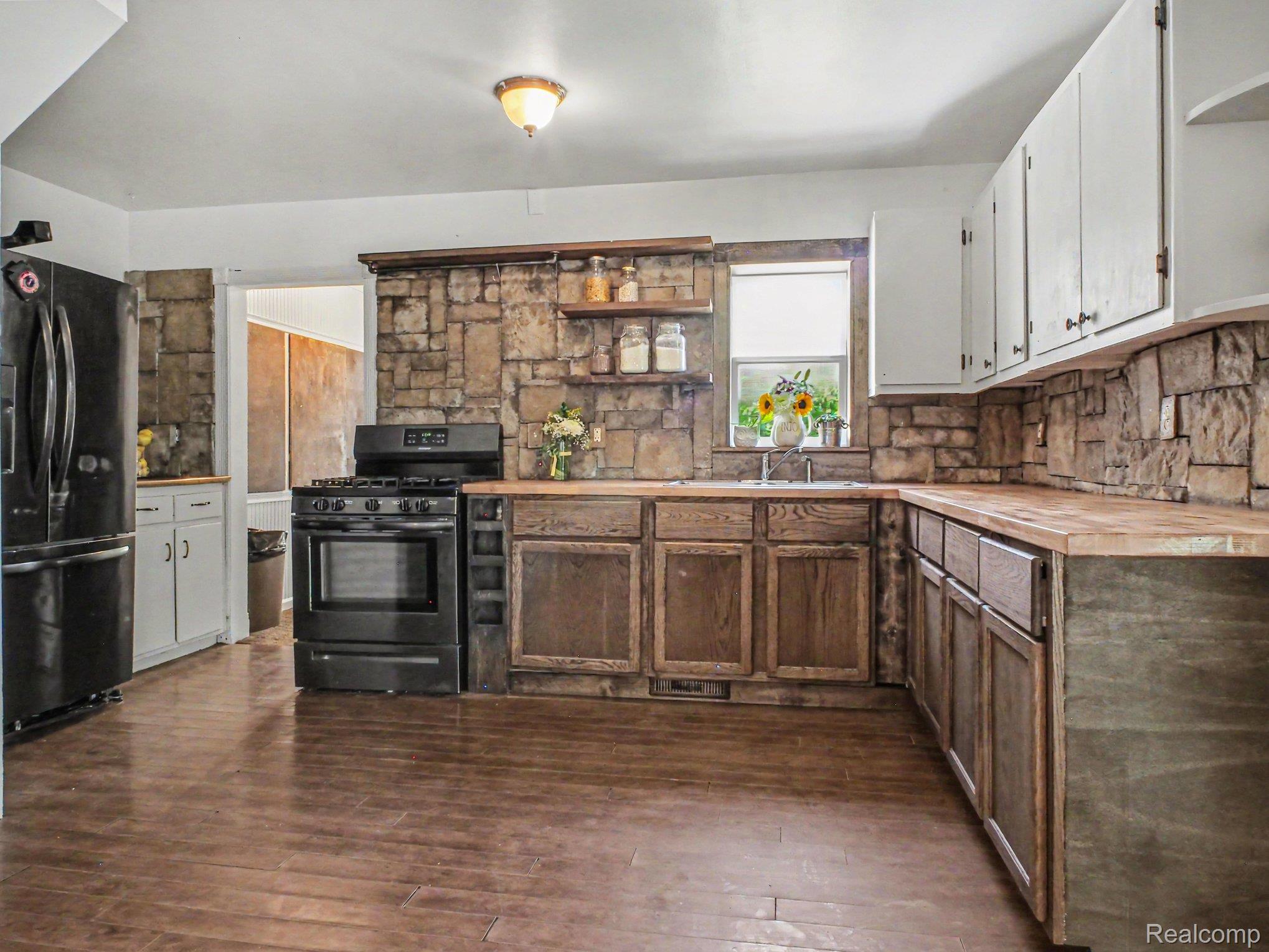 5272 W Frances Road Property Photo 7