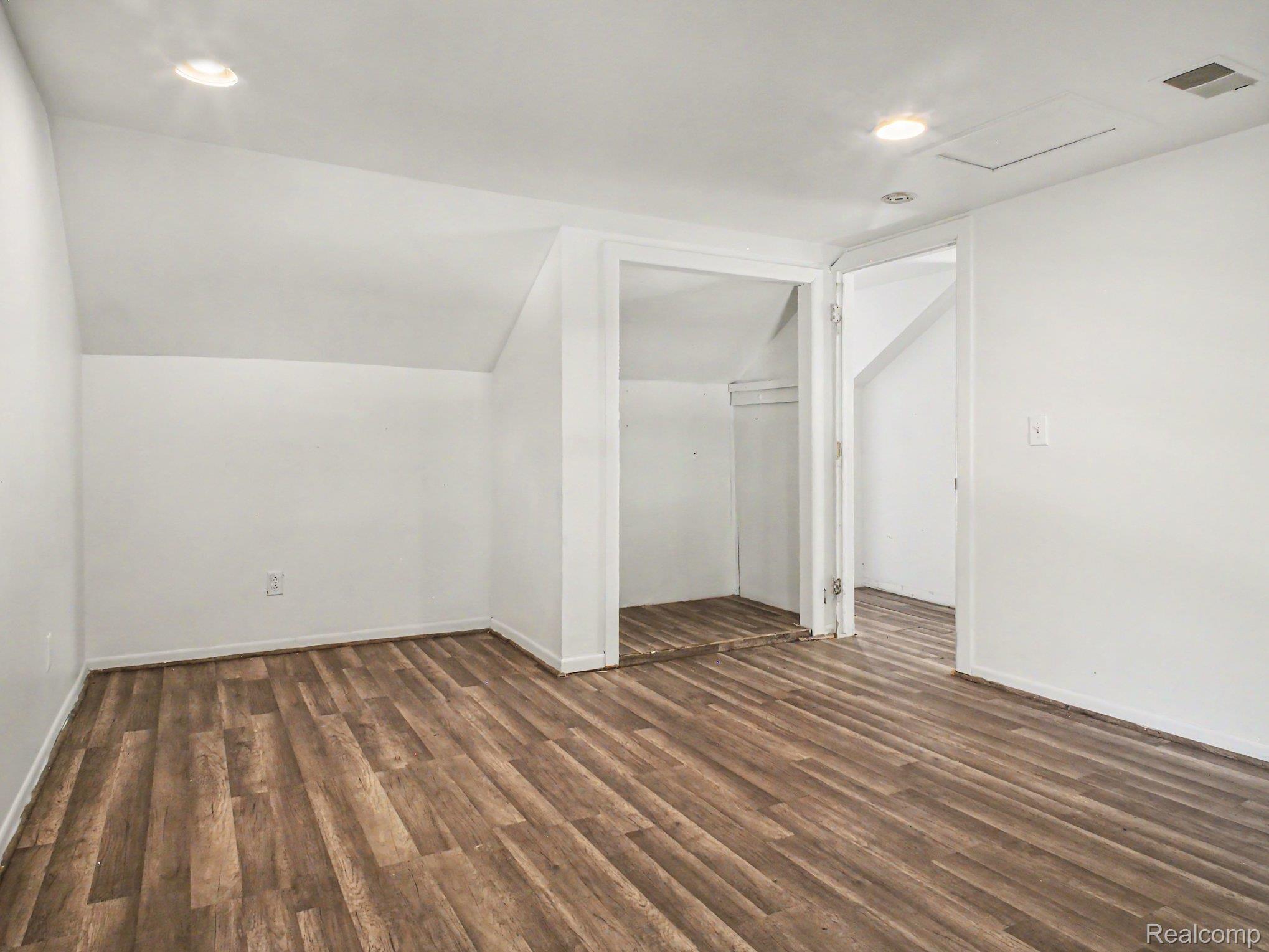 5272 W Frances Road Property Photo 9