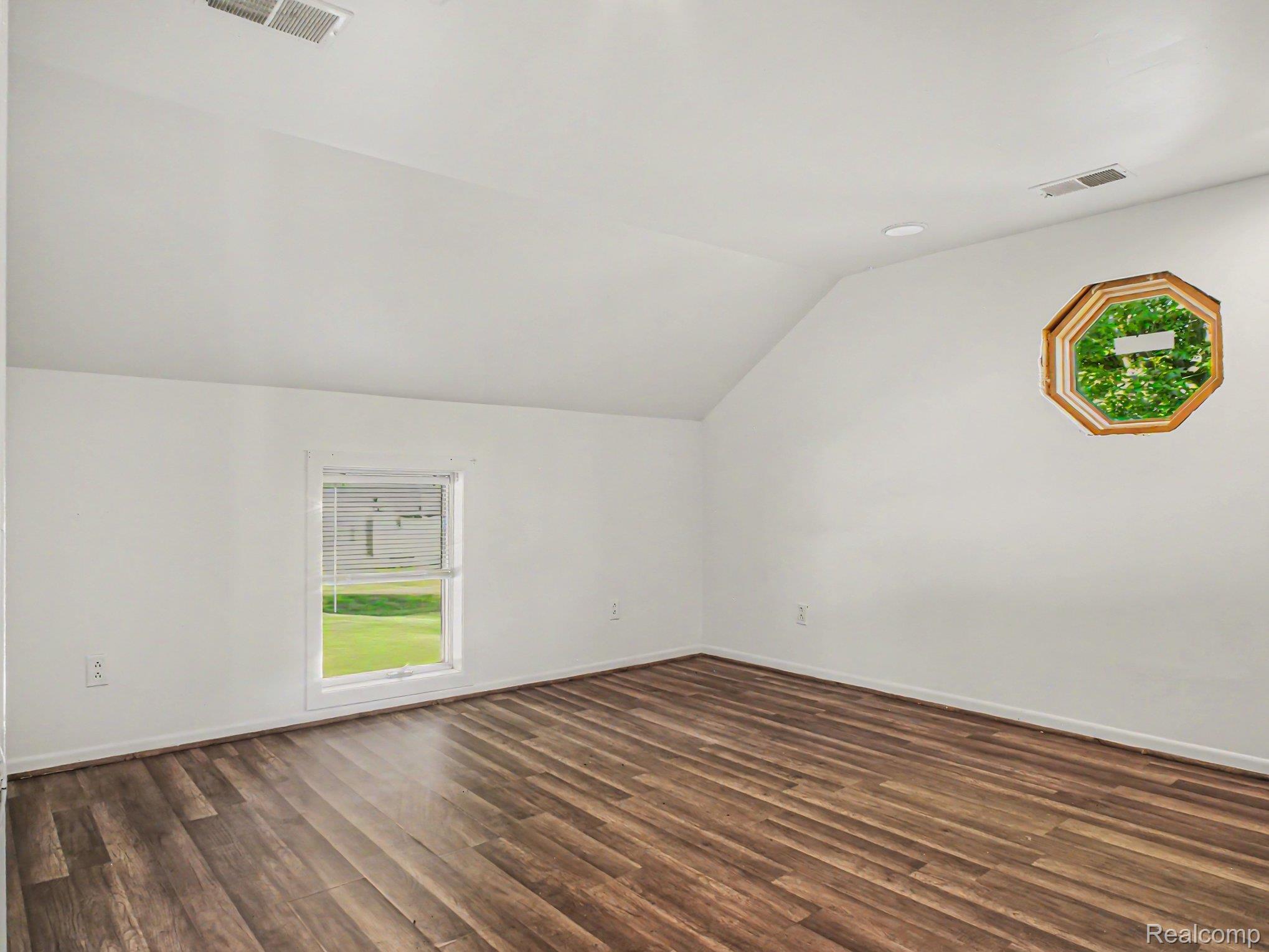 5272 W Frances Road Property Photo 10