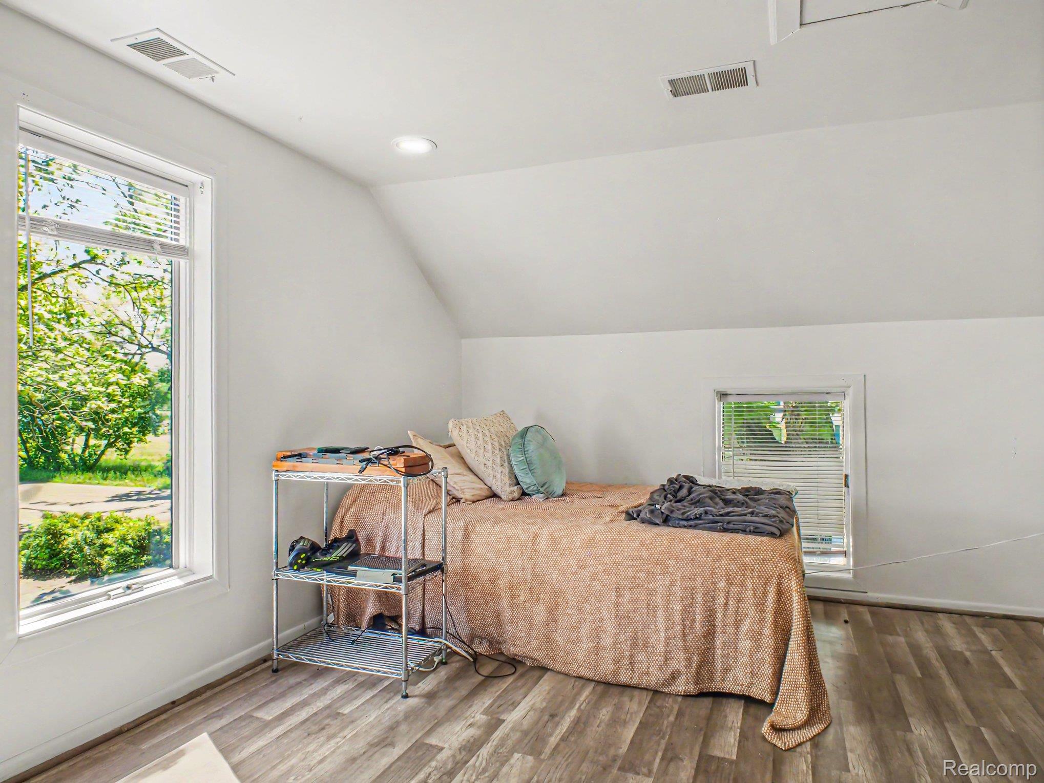 5272 W Frances Road Property Photo 11
